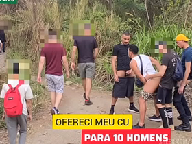 LEVEI 2 AMIGOS HÉTEROS PARA FODER MEU CU EM PÚBLICO, ONDE HOMENS COSTUMAM FAZER CAMINHADA. ENQUANTO CADA UM SE RESERVA PARA COMER MEU CU, UMA PLATEIA DE HOMENS OBSERVA E SE MASTURBAL. asian gay sex new videos