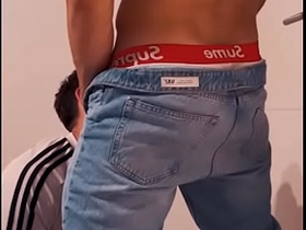 EL NOVIO HETERO DE Depress DESPEDIDA DE SOLTEROS ME FOLLA A ESCONDIDAS DE Depress FIESTA new asian cheerful romantic making love videos xnxx