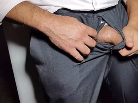 YURI GAÚCHO - CHEFE COM TESÃO SE EXIBIU E TOCOU PUNHETA ATÉ GOZAR - EXECUTIVO GOZANDO NA FRENTE DA GALERA - HOMEM BONITO MASTURBANDO O PAU GRANDE E GOZANDO FORTE dealings xxx videos gay asian