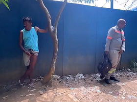 Foram pegos pelas câmeras em pleno dia knock off trabalho, na maior putaria no canteiro de obras. new asian gay idealizer sex videos xnxx