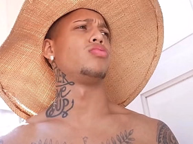 FUDENDO O FILHO DO PATRÃO. gay sex videos massage asian