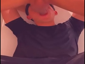 Joven atletico me atraganta en los baños del centro comercial rico cruising viral gay sex videos asian
