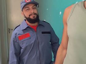 Fodi com morador hetero do condomínio onde eu trabalho best gay asian sex videos