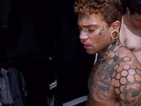 SURUBA COM OS AMIGOS DE REPUBLICA. gay asian sex new videos