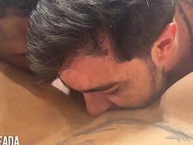 Fizemos minha esposa de putinha na cama socando e gozando gostoso em cima dela asian novel gay sex videos