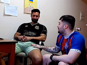 Vizinho hétero casado veio ver o jogo e jogou a rola no meu cu (COMPLETO NO RED) asian brothers gay intercourse videos