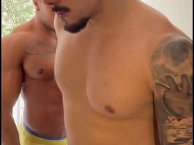 PASSEI A NOITE NA CASA DO MEU AMIGO E ELE ME COMEU LOGO DE MANHÃ E ME DEU LEITE NA BOCA asian grandfather gay sex videos