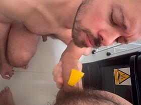 Salada de frutas e chutes no saco - VIDEO COMPLETO NO RED asian gay sexual connection videos twotter
