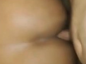اتفرج على الفحل وهو بينك طيزي في وضع الكلب.. الصوت لوحده يمتعك gay sex videos asian