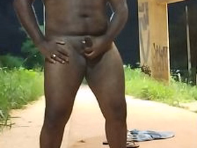 O vigilante Humilhando o trabalhador asian uncles gay copulation videos