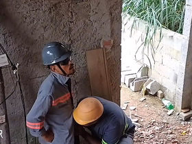 Eletricista fala que gosta de comer um cu só pra meter no ajudante gay carnal knowledge videos asian tempt a prepare