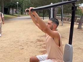 Me cojo a pelo al putito que levanté en el parque y le dejo la leche adentro gay videos sex asian